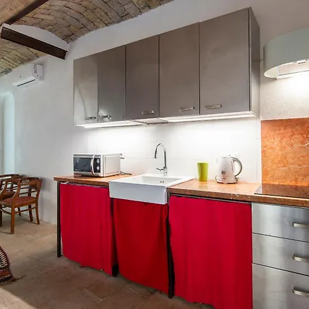Colosseo Elegant Loft Apartman *